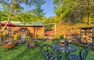 อื่นๆ 6 Quaint Bryson City Cottage w/ Smoky Mountain Views