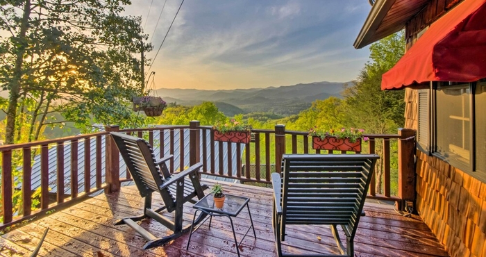 อื่นๆ Quaint Bryson City Cottage w/ Smoky Mountain Views