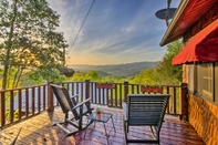 อื่นๆ Quaint Bryson City Cottage w/ Smoky Mountain Views