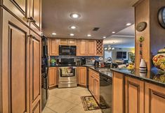 Others 4 Beachfront Indian Shores Condo - Pool & Hot Tub!