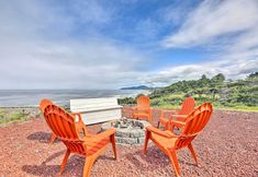 Others 2 Luxurious Newport Estate w/ Spa & Lighthouse Views