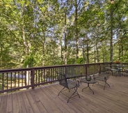 Others 3 Peaceful Boone Cabin w/ Deck & Forest Views!