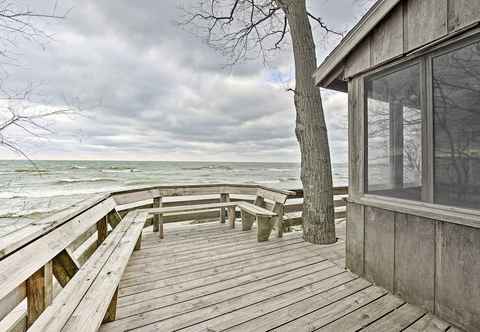 Others Lake Michigan Waterfront Home: 1 Mile to Downtown!