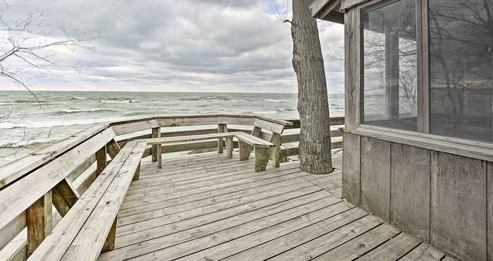 Others Lake Michigan Waterfront Home: 1 Mile to Downtown!