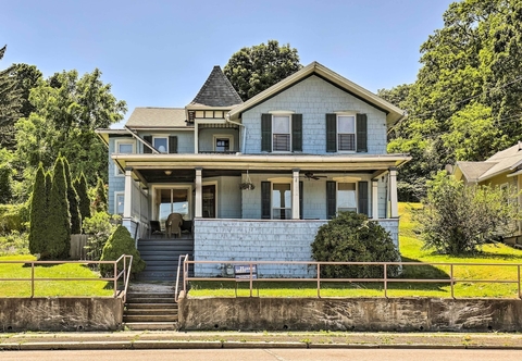 Others Finger Lakes Home w/ Sweeping Views and Sun Deck!