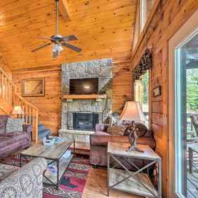 Primary image1Charming Cabin in the Smokies: Hot Tub & Game Room,Pigeon Forge別墅