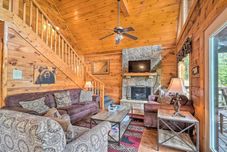 Others Charming Cabin in the Smokies: Hot Tub & Game Room