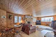 Others Lakefront Escape w/ Fishing Pier & Snowmobiling!