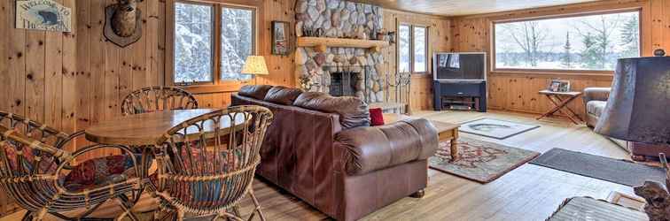 Lainnya Lakefront Escape w/ Fishing Pier & Snowmobiling!