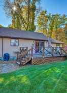 Primary image Bolton Landing Cottage With Deck - Walk to Beach!