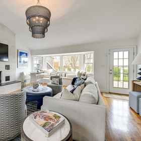 Primary image1西漢普頓海灘驚艷度假屋,附私人泳池,The Villa at Westhampton: A Willow Ridge Senior Living Community飯店