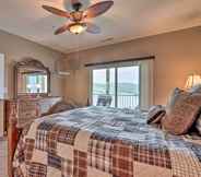 Others 2 Classy Lakefront Condo w/ Balcony & Pool Access!