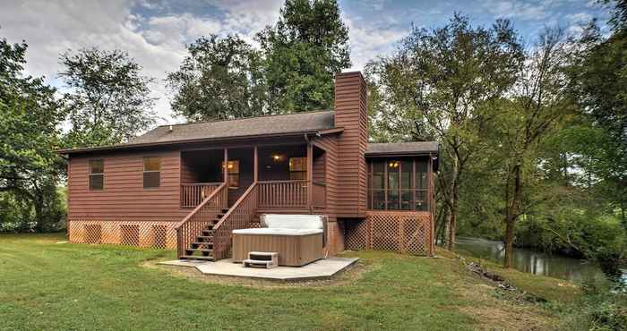Others Creekfront Cabin Near Chattanooga w/ Hot Tub!
