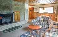 อื่นๆ 2 2BR Ruidoso Cabin Surrounded by Wildlife!