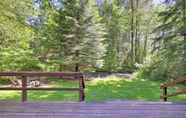 Khác 4 Ashford Cabin With Hot Tub & Big Creek Views!