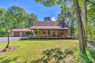 Lain-lain 4 Riverfront Oconto Escape With Fire Pit & Yard!