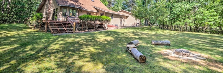 Khác Riverfront Oconto Escape With Fire Pit & Yard!