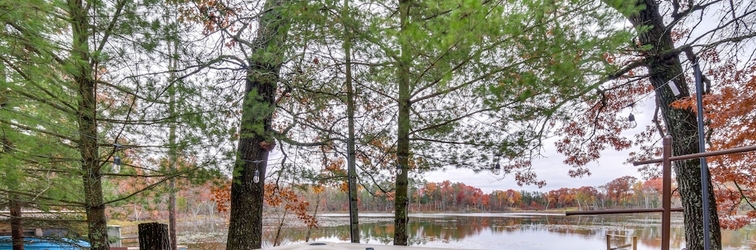 Khác Lakefront Wisconsin Cottage w/ Dock & Hot Tub!