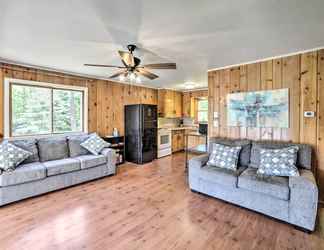 Lainnya 2 Lakefront Wisconsin Cottage w/ Dock & Hot Tub!