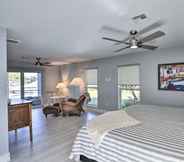 Lain-lain 6 Canalfront Cape Coral Home With Dock & Bbq!