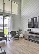 ภาพหลัก Amazing Waterfront Townhome w/ Patio & Grill!