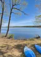 ภาพหลัก Quaint Cottage With Dock on Annabessacook Lake!