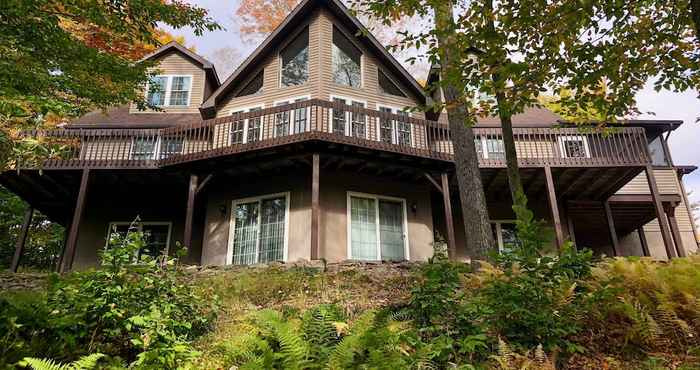 Others Big Bass Lake House w/ Grill - Steps to River!