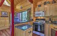 Others 7 Strawberry/pine Studio Cabin With Outdoor Oasis!