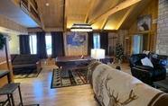 Khác 7 Centennial Cabin w/ Hot Tub, Sauna & Pool Table!