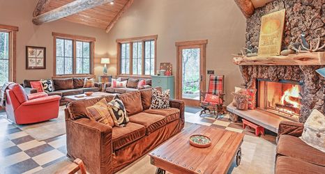 Others 2 Ashland Lodge w/ Lake Views & Game Room Loft