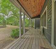 Others 2 Upscale Family Retreat w/ Fire Pit, Walk to Beach!