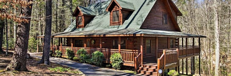Others Sevierville Cabin w/ Hot Tub: 6 Mi to Pigeon Forge