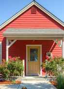 Foto utama Serene Bungalow-style Home in Point Reyes Station!