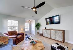 Others 3 Chic Bentonville Home w/ Patio & Fire Pit!
