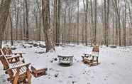 Others 7 Serene Cabin w/ Firepit < 20 Miles to Scranton!