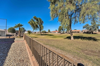 Lain-lain 4 Fort Mohave Family Home w/ Golf Course Views!