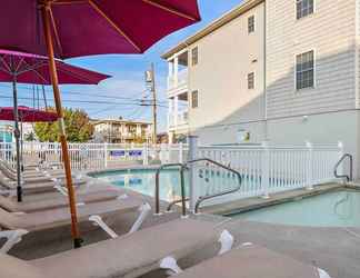 Others 2 Wildwood Condo w/ Pool Access, Steps to the Beach!