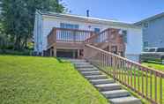 Others 6 Morgantown Home w/ Patio: Near WVU Football!