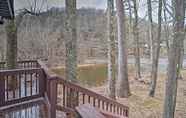 Lain-lain 5 Riverfront Elkins Home w/ Fireplace & Deck!