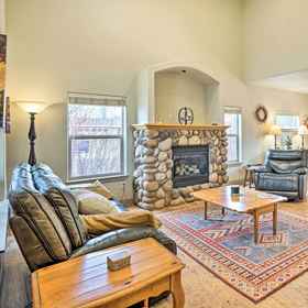 Primary image1本德親子家庭公寓附熱水浴缸及庭院,中俄勒冈社区学院飯店