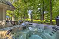 Lainnya Michigan Golf Course Retreat w/ Gameroom & Hot tub