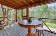 อื่นๆ 4 Cozy Indiana Cabin Rental w/ Private Porch & Grill