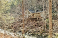 Others Idyllic Creekside Bryson City Gem w/ Hot Tub!