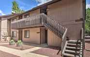 Others 6 Pinetop Condo w/ Deck, Grill, 30 Mi to Sunrise Ski