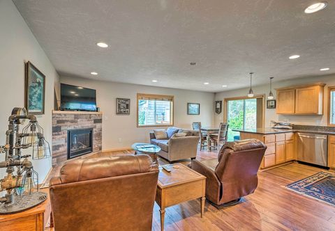 其他 Hammond Home 2 Blocks to Marina & Columbia River!