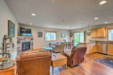 其他 Hammond Home 2 Blocks to Marina & Columbia River!