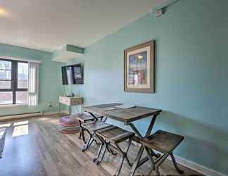 Others 2 Downtown Saugatuck Condo, Near Oval Beach!