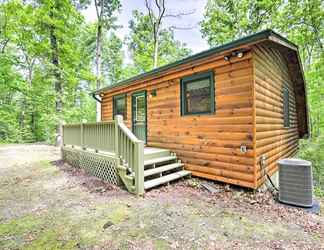 อื่นๆ 2 Secluded Murphy Cabin w/ Fire Pit + Forest Views!