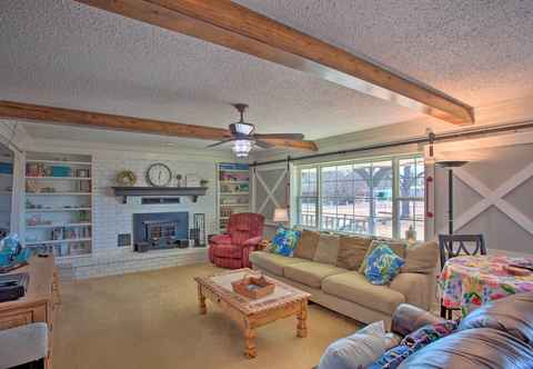 Others Spacious Lake Texoma Retreat w/ Updated Interior!