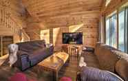 Others 2 Cabin w/ Mtn View, 4 Mi to Massanutten Resort